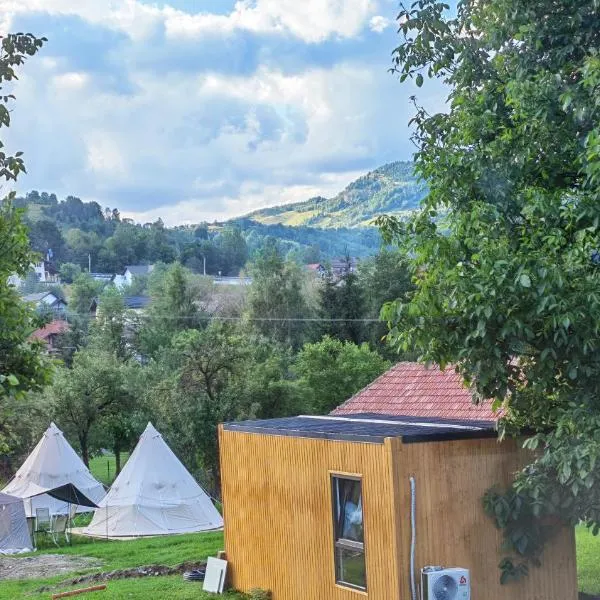 Pura Vida Mountain Glamping-tiny houses and tents, хотел в Моечу де Жос