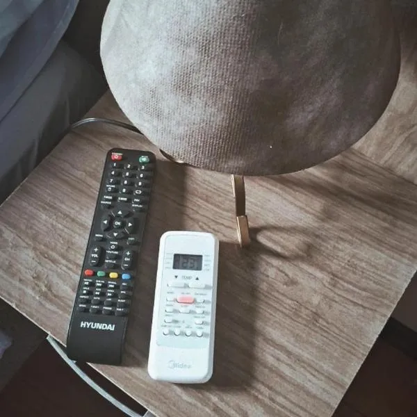Apartamento inteiro no centro - 1 cama casal e solteiro, fronteira Brasil-Uruguai, hotel a Santana do Livramento