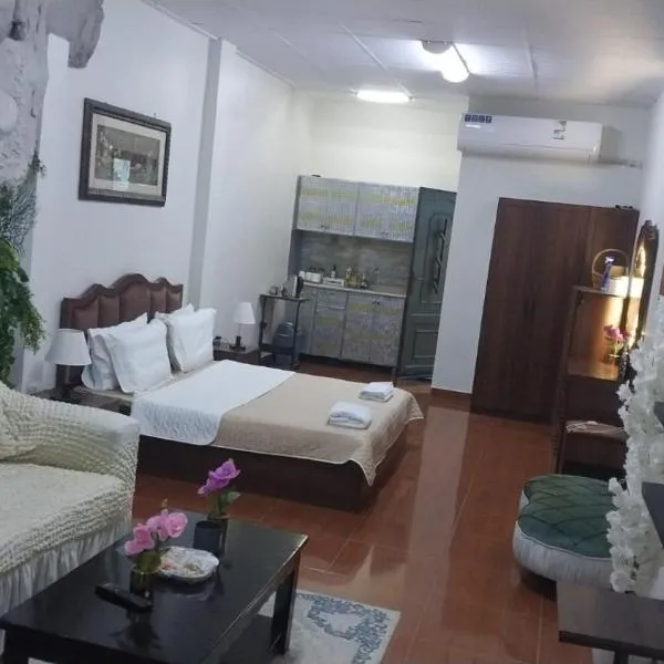 Studio Apartment, hotel sa Abḩur al Janūbīyah