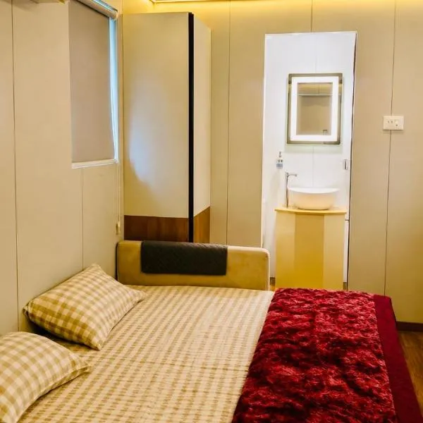 Living big in a Container home, hotel a Cherai Beach