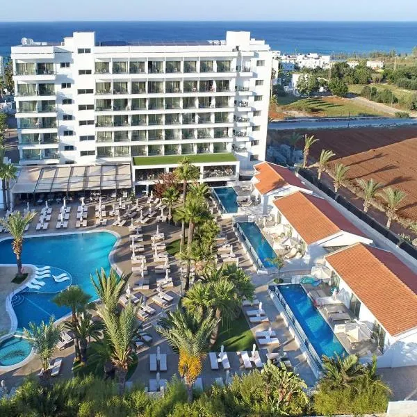 Bohemian Gardens Hotel, ξενοδοχείο στον Πρωταράς