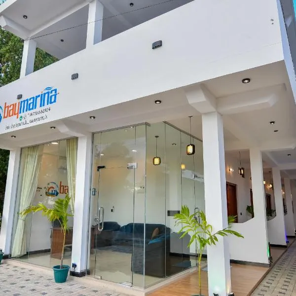Bay Marina, hotell i Arugam Bay