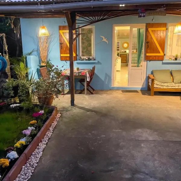Maison charmante à Bras-Panon avec piscine et jardin, hotel in Bras-Panon