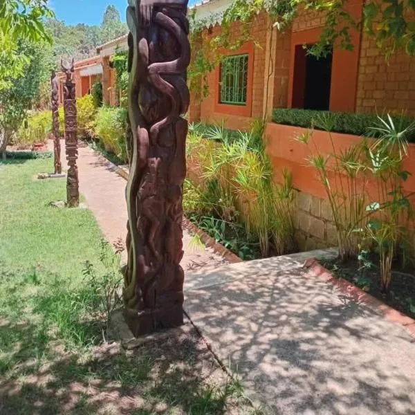 Hôtel Mahavelo, hotelli kohteessa Antananarivo