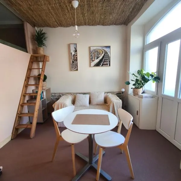 Independent studio close downtown Morlaix, хотел в Морле