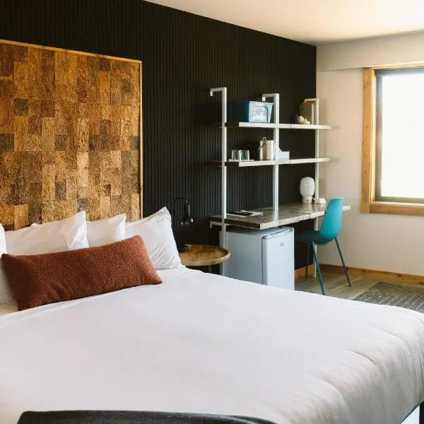 Adrift Hotel, מלון בלונג ביץ'