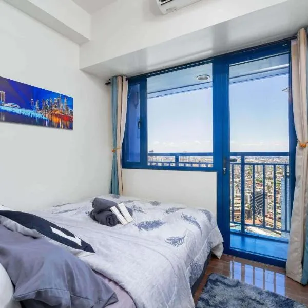 Condominium in Air Residence, Makati, hotel v mestu Manila