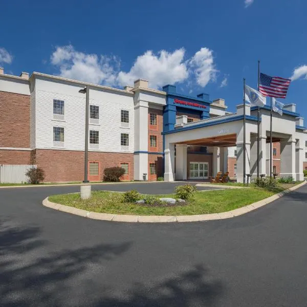 Hampton Inn & Suites Berkshires-Lenox, hotel en Lenox