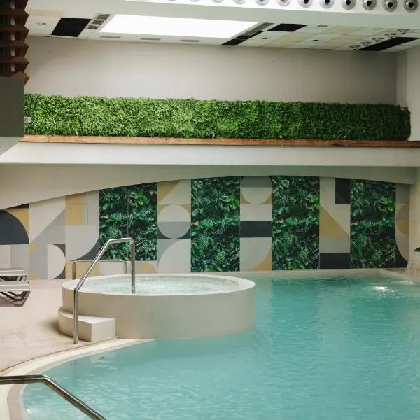 Mona Plaza Zlatibor، فندق في زلاتيبور