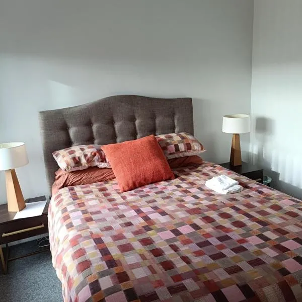 Guest Bedroom Airport & CBD Access, hotel em Brisbane
