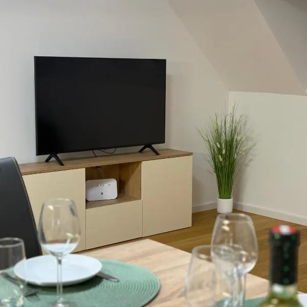 Modern & Cozy Apartment - Free Parking & Vineyards, hotel in Vienna