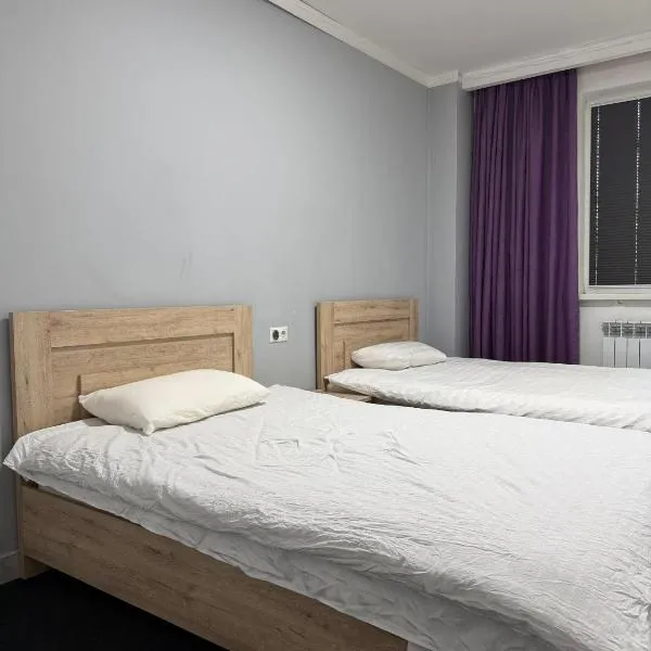 名宿 395 Hostel, hotell i Bisjkek
