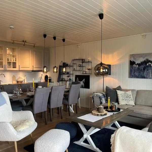 Luxury Norwegian Mountain View Apartment - Balcony, готель у місті Воссеванґен