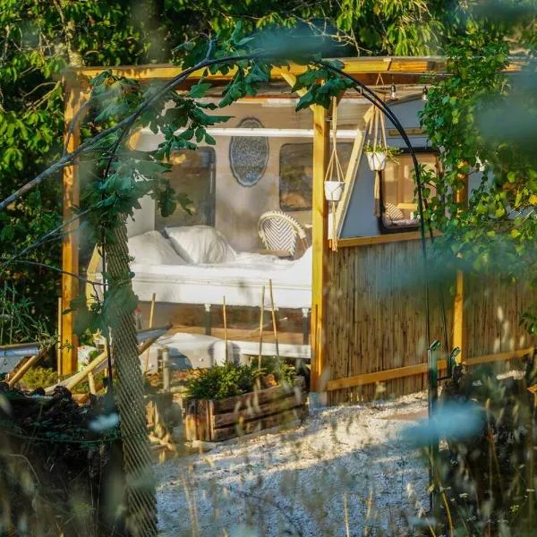 Cherry Tree Caravan โรงแรมในPodentes