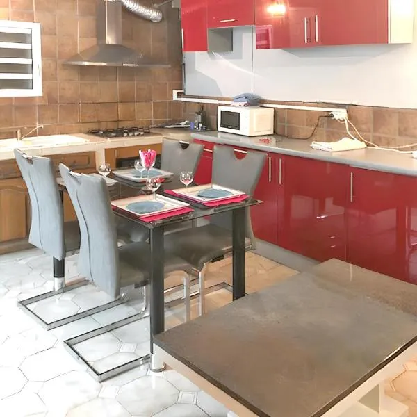 Studio charmant à Saint-Pierre avec jardin clos - 50 m², hotel a Saint-Pierre
