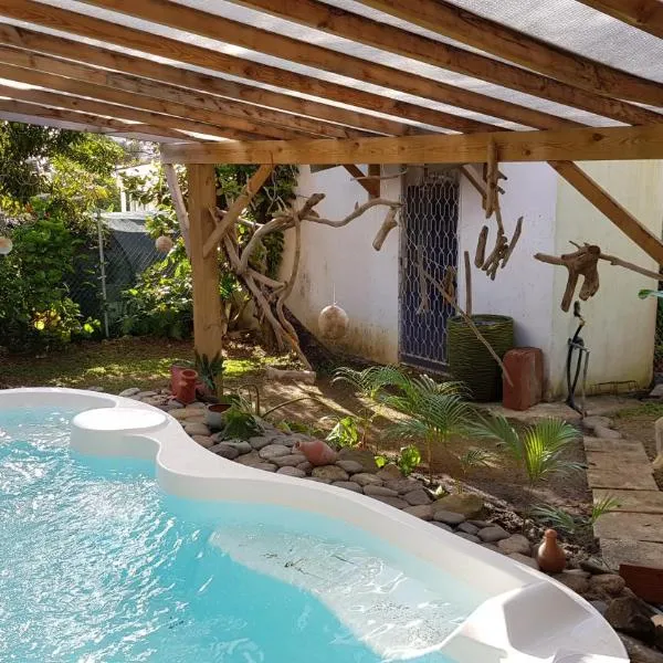 Appartement moderne à Le Lamentin avec piscine partagée - 20m², khách sạn ở Le Lamentin