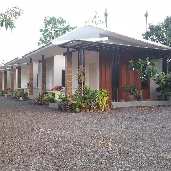 班布里旅馆，位于盼武里的酒店