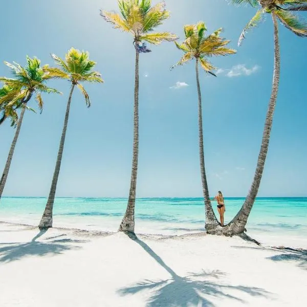 Tropicana Suites Deluxe Beach Club & Pool Punta Cana SPA, hotel in Punta Cana
