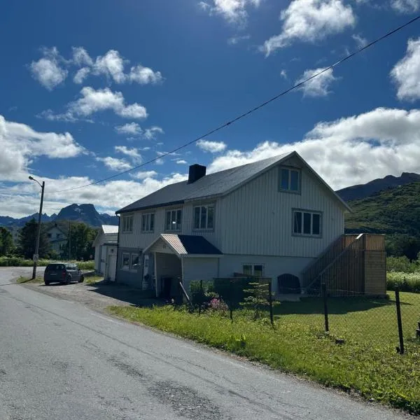 Northern Dream Lofoten, hotel in Hovdan