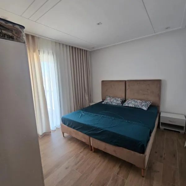 Luxury Flat Close to Everything, хотел в Монастир