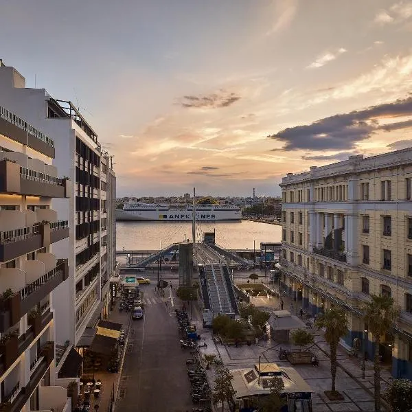 Mural Piraeus Hotel, готель у Піреї