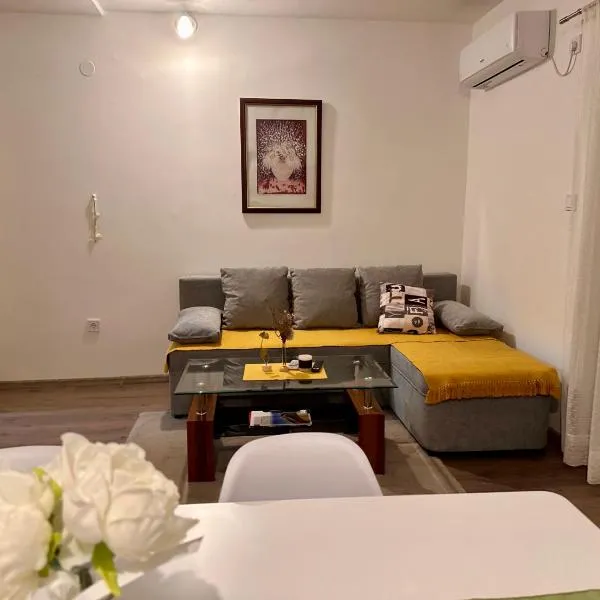 Liberty Apartments, viešbutis mieste Cetinė
