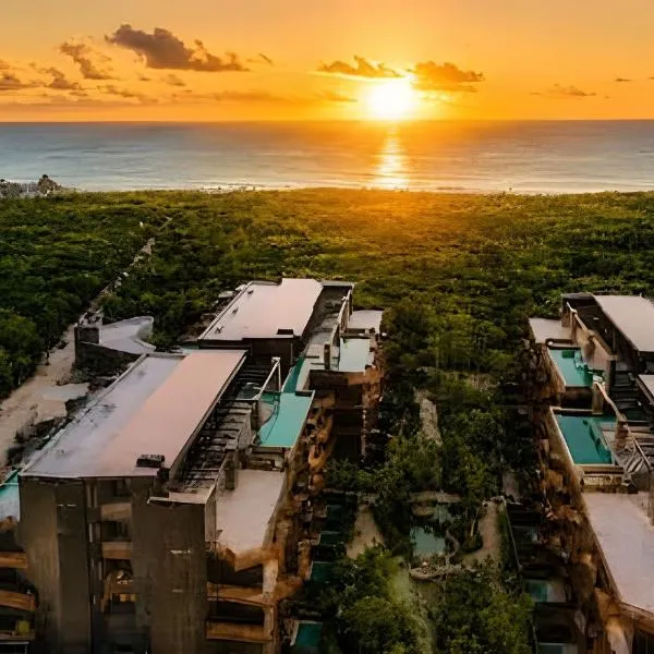 Jungle Guardian - Rooftop Pool & Beach Club, hotel u gradu 'Tulum'