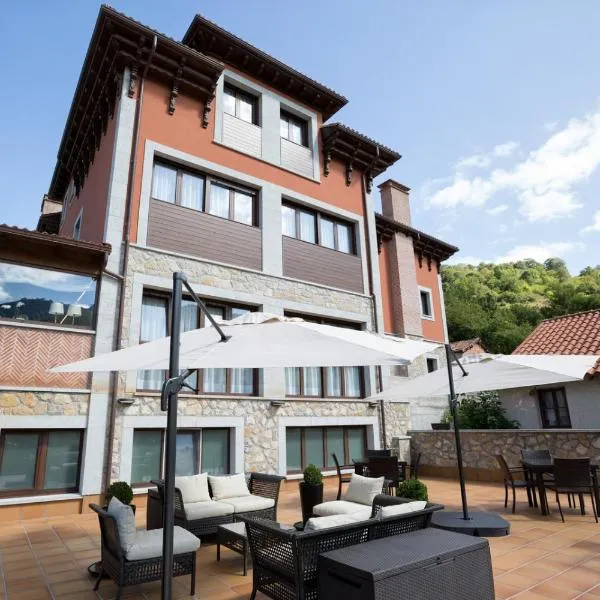 Hotel La Casona de Llerices, מלון בLlerices