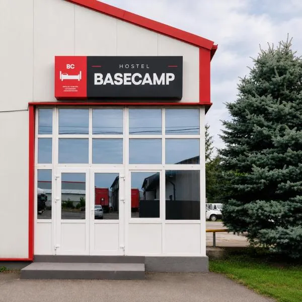 Hostel BaseCamp Bacau, hotel en Bacău