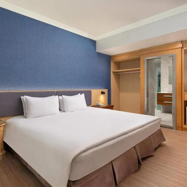Days Inn by Wyndham Chiayi, hotel v destinaci Taibao