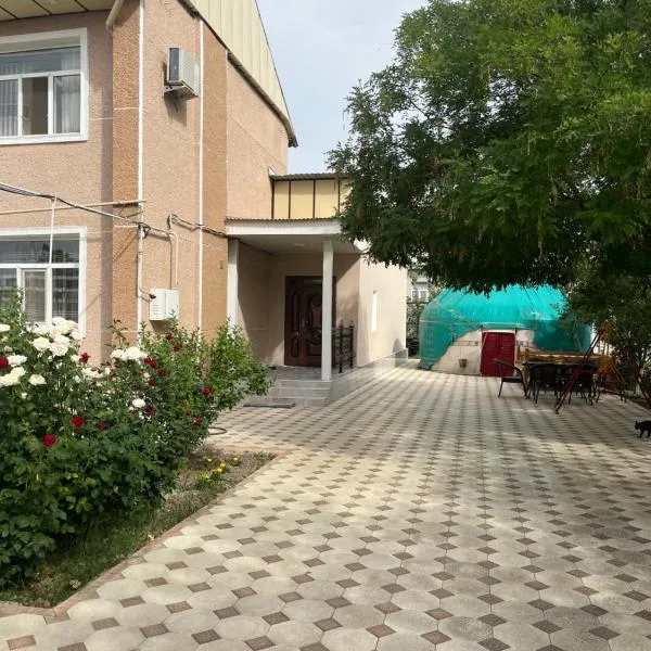 NUKUS GUEST HOUSE, hotelli Nukusissa
