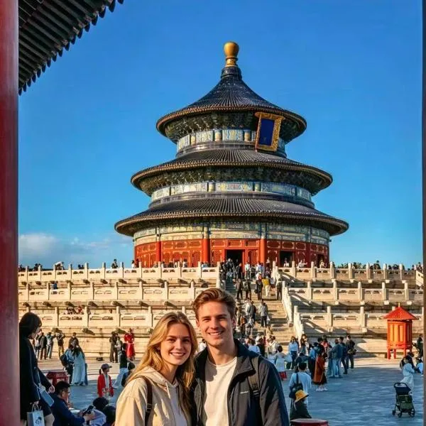 Beijing High-Rise Panoramic European International Mansion- Near Embassy District Forbidden City ,Temple of Heaven and Bar Street ,one-way PEK airport pick-up Express collection, free laundry, free coffee tourist ticket service, hotel in Beijing