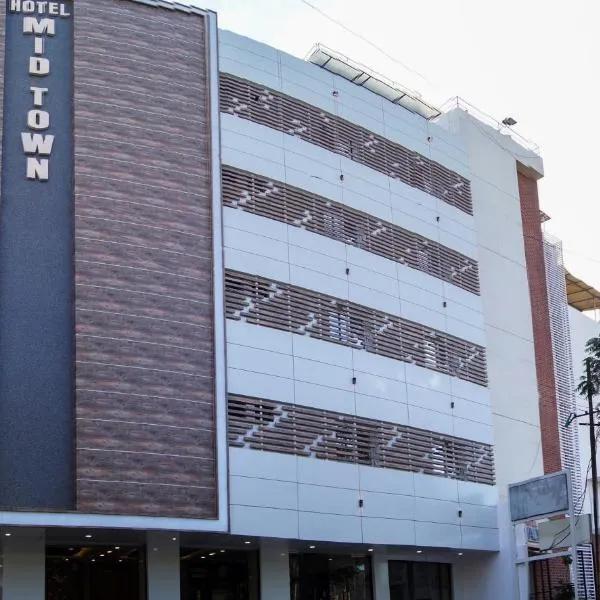 Hotel Midtown, hotel in Vadodara