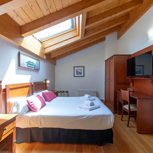 Hotel Casa Azcona โรงแรมในZizur Mayor