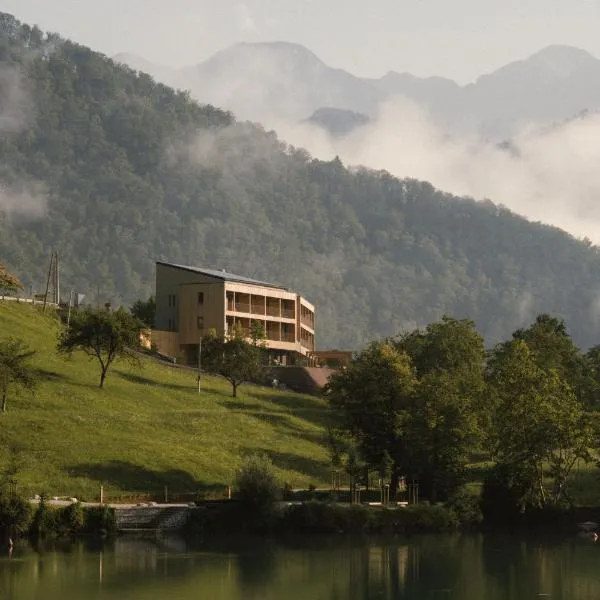 Hotel Tulie, hotell i Most na Soči