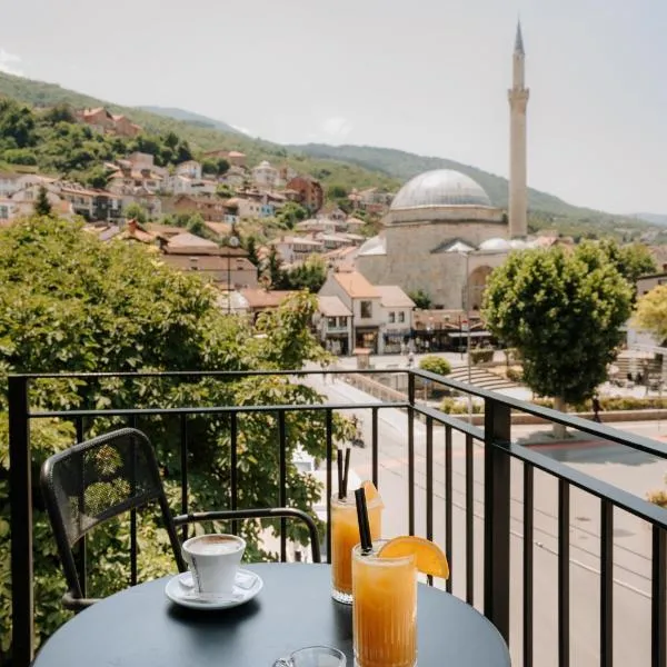 Monarch Boutique Hotel, hotel in Prizren