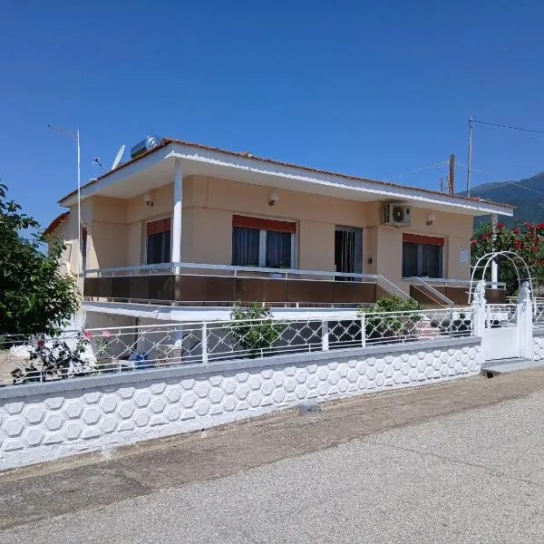 Chrysafenia's House, hotel di Mandrákion