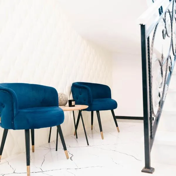Viesnīca Hotel Platino Prestige pilsētā Ulcinja