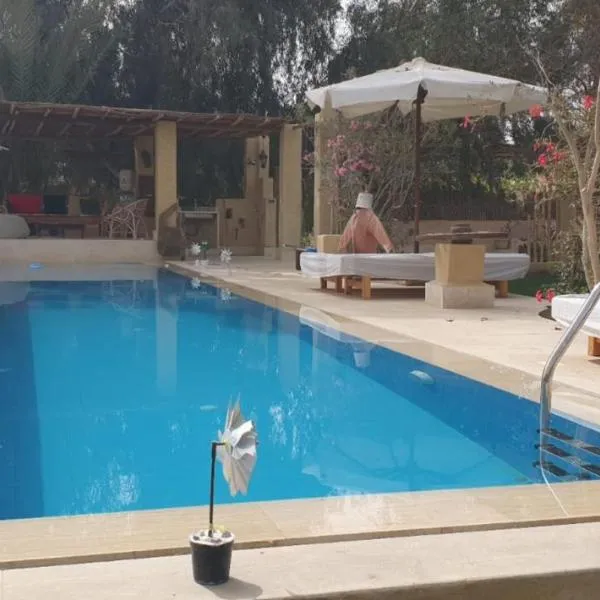 Ohana retreat guest house, hotel v destinácii Tunis