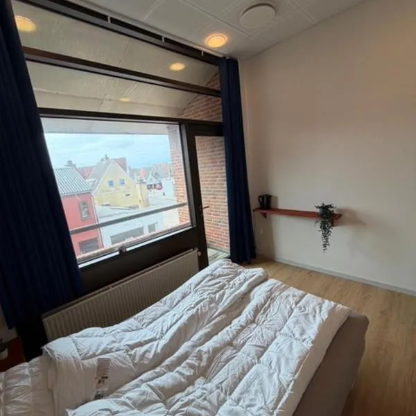 The Bank BnB Hirtshals Værelse 4 – hotel w mieście Hirtshals