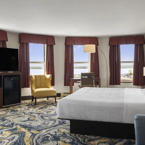 Hotel Chequamegon, BW Signature Collection، فندق في آشلاند