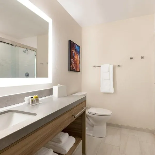 Candlewood Suites Collingwood by IHG, hotell i Collingwood