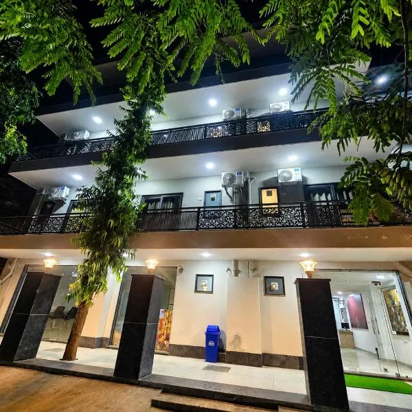 Star Studio Service Apartment Near Medanta Hospital Gurgaon, hotel din Gurgaon