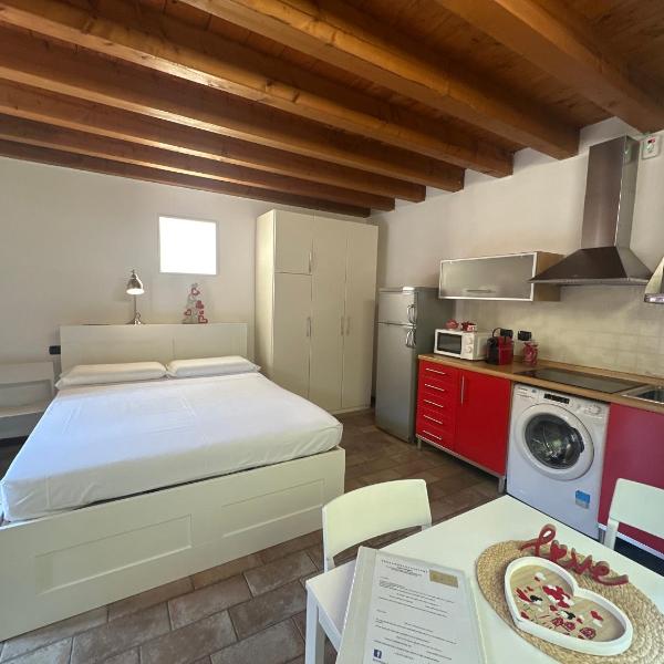 Bergamo Easy Airport - private parking, Bergame