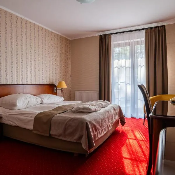 Hotel - Dworek Tryumf, hotel in Księżyno