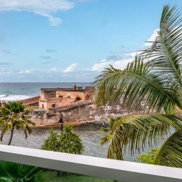 Designer Oceanview Penthouse & Pool - Condado,聖胡安的飯店