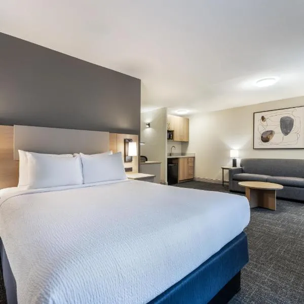 Days Inn & Suites by Wyndham Thunder Bay, hotel di Thunder Bay