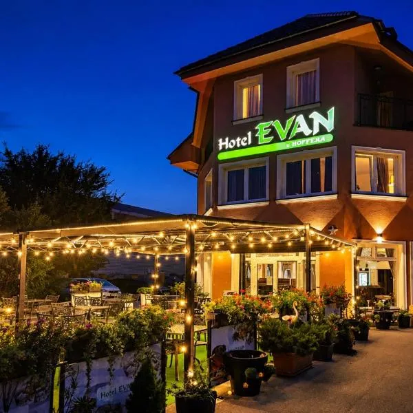 Hotel Evan u Hoffera with free parking, hotel a Topoľčany