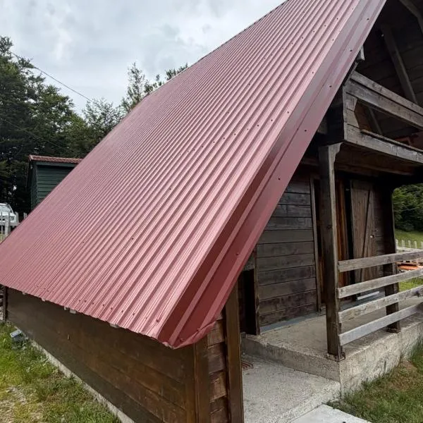 Planinska Koliba Mo, hotel in Katun Božički