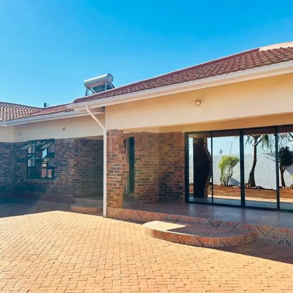 The Golden Palace, hotel a Bulawayo